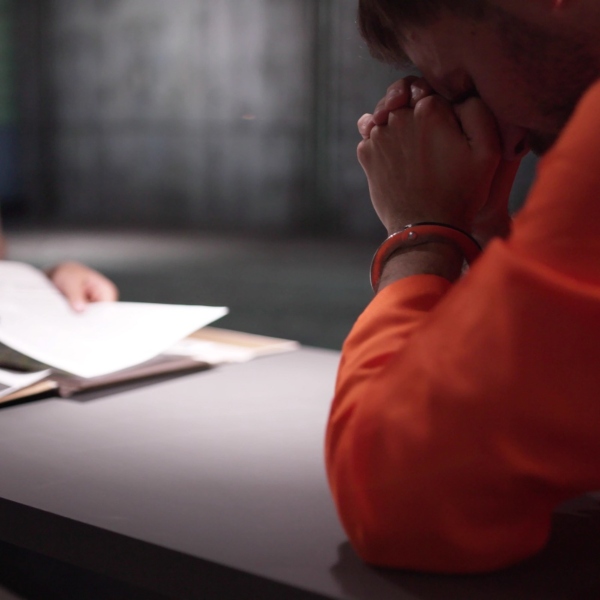 Theft and robbery attorney consulting with a client in Glen Burnie, MD